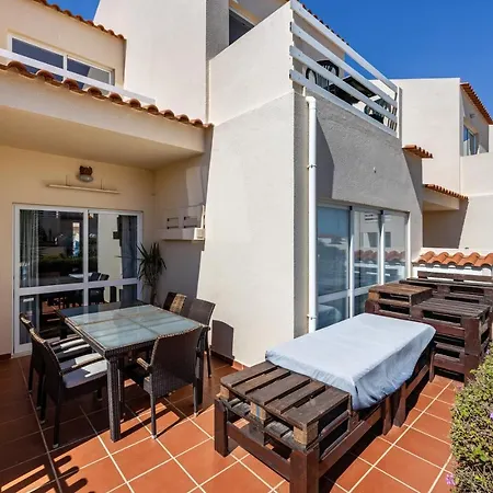 בית נופש Chiringuito House - *